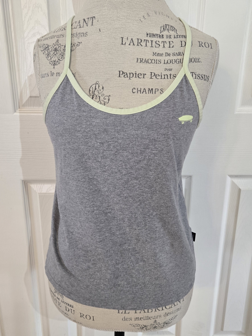VANS Womens Gray Solid Camisole Tank Scoop Neck Spaghetti Straps Logo L